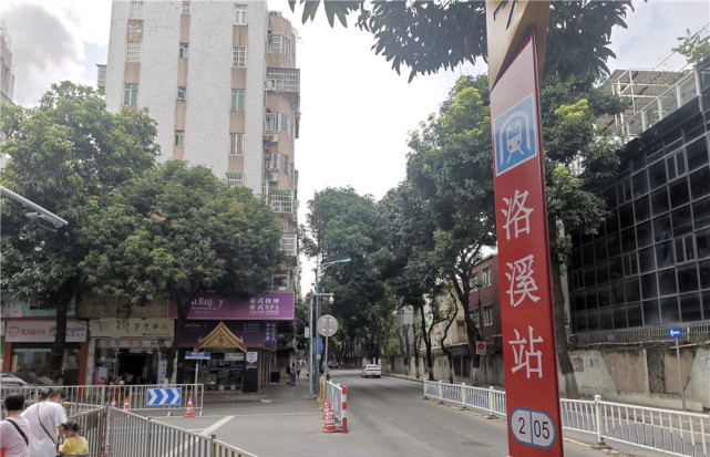注意今晚9时起番禺洛浦这个路段实施半封闭交通管制