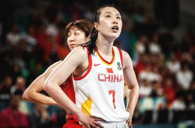 中国女篮位列第四!力