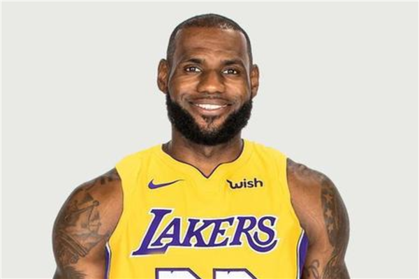 nba现役年龄最大的球员 勒布朗·詹姆斯上榜打球技术还是很棒