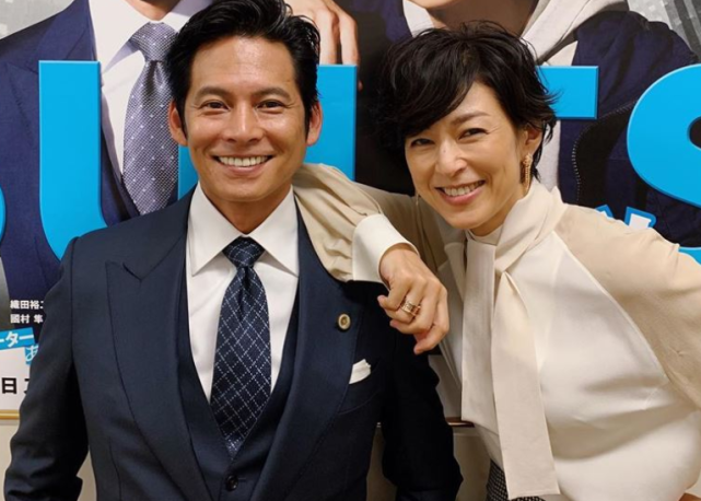 铃木保奈美二度离婚被曝受不了谐星老公管太多结婚23年育3女