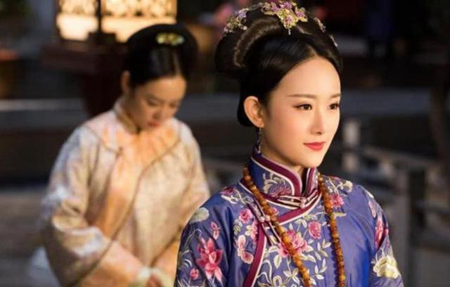康熙宠爱的女儿,生前风光,死后穿龙袍下葬,龙袍现在价值过亿