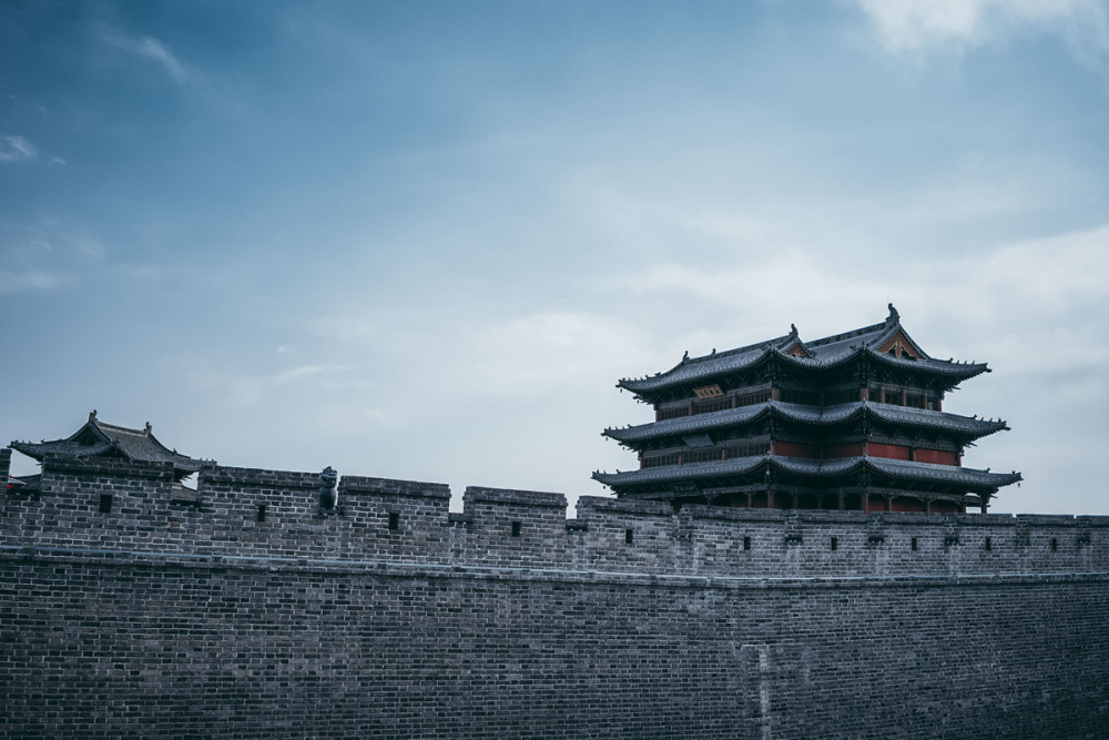 1952年,梁思成保留北京古城墙的方案遭反驳,如今已是积重难返