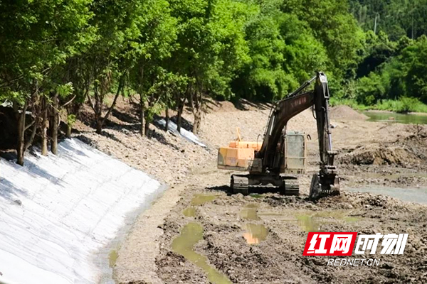 主要建设内容包括护岸工程,江心洲整治工程,疏浚清障工程,河坝工程等