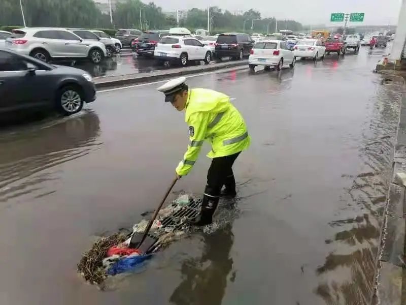 河北多地大雨,暴雨,大暴雨!积水路段