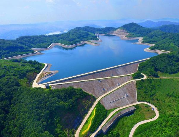 山西将巨型水库"搬"到山上,打造新能源电站,预计2028年投入使用