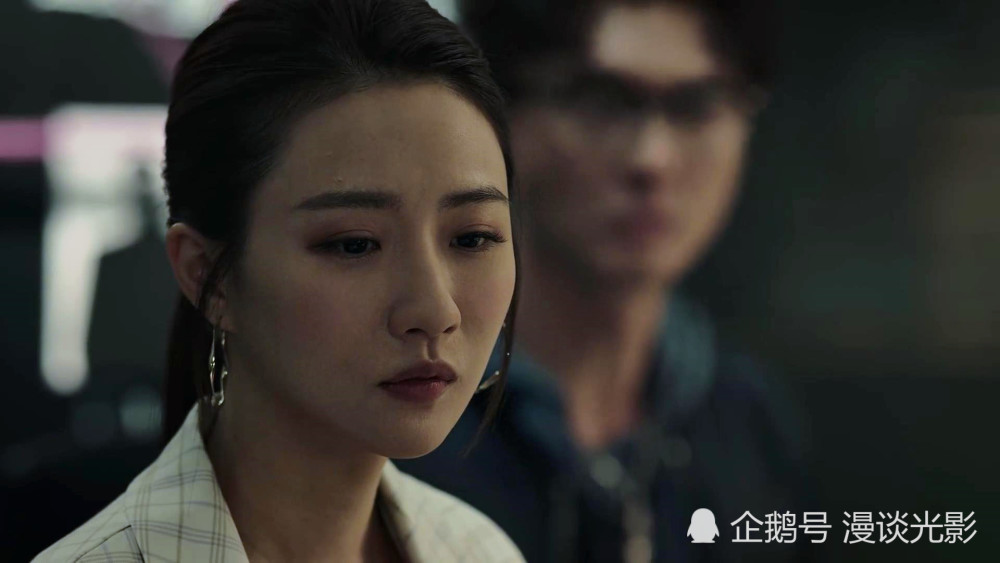 "血字案"韦睿杰(袁伟豪)和叶朗晴(戴祖仪)一种懵懵的情愫,则为故事
