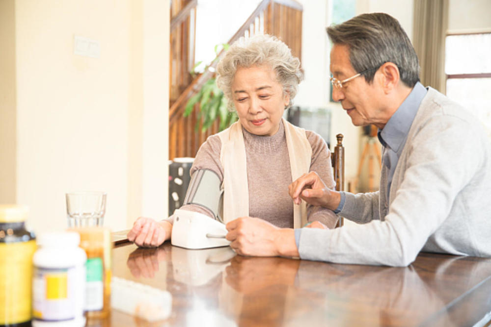 【大咖健康课】老年人"一体多病,治疗得有整体观