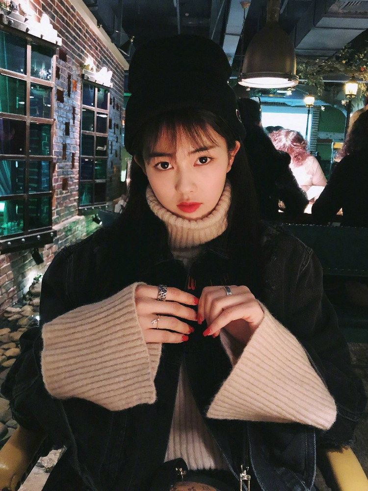 白鹿——哈哈大笑没包袱的邻家女孩