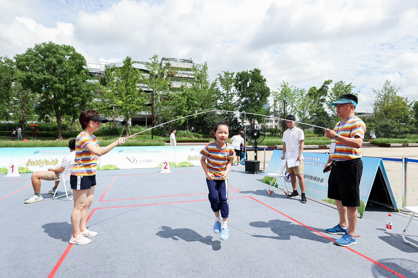 第六届上海市家庭跳绳亲子赛(杨浦滨江专场)温馨开赛