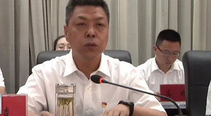 党校校长郭清智,县委副书记侯少华,县人大常委会主任刘建国,县政协