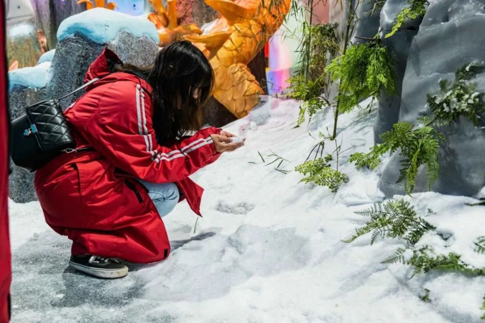 暑期来临,到大理天龙八部影视城冰雪大世界清凉一"夏"