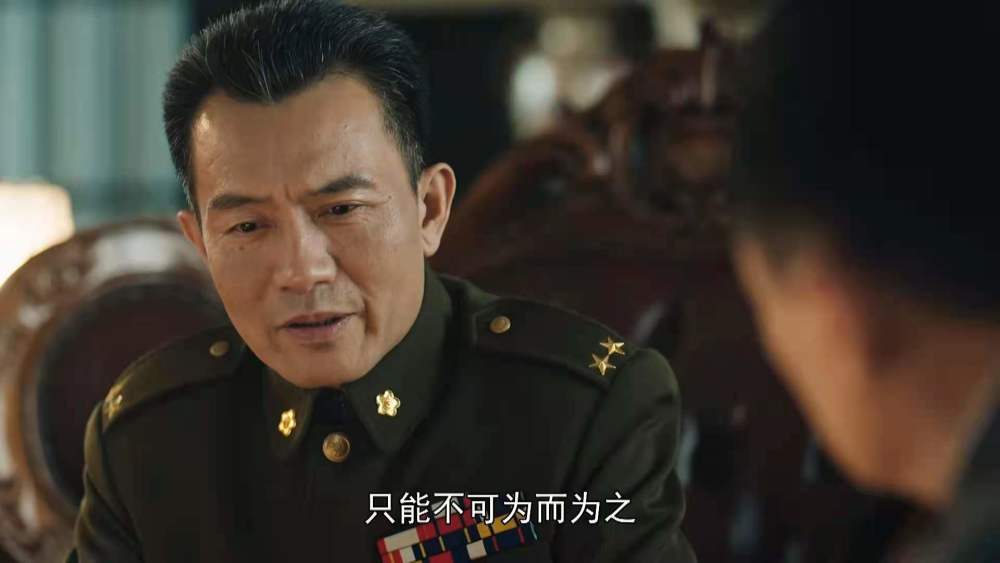 电视剧《大决战》陈布雷的下线,用老蒋(王劲松饰演)的