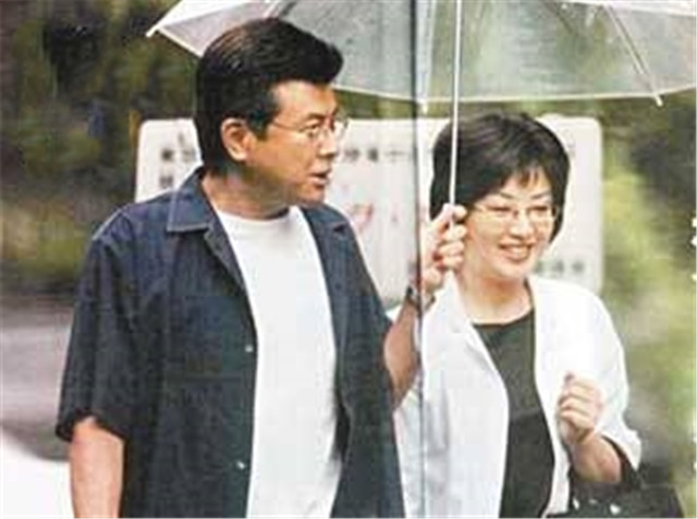 山口百惠和三浦友和的爱情:从荧幕情侣到模范夫妻,人人艳羡