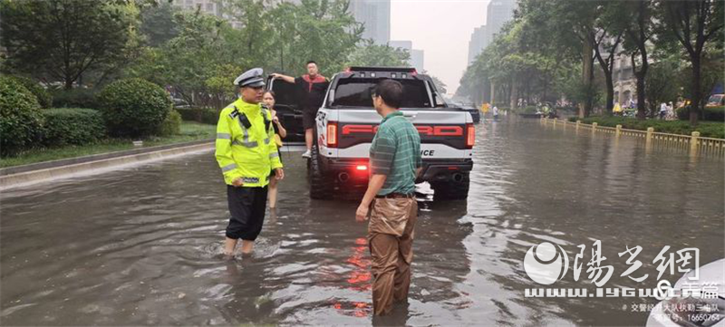 张允铎 通讯员 马晓放)2021年7月18日,一场突如其来的大暴雨给西安
