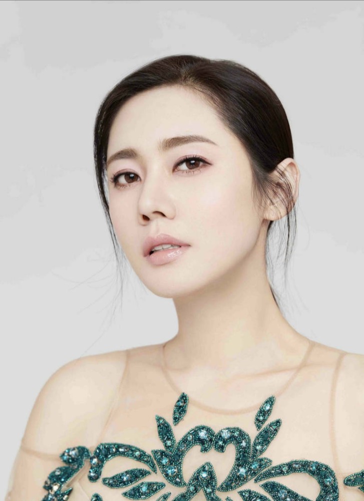 亚洲偶像最受欢迎海外演员奖——秋瓷炫