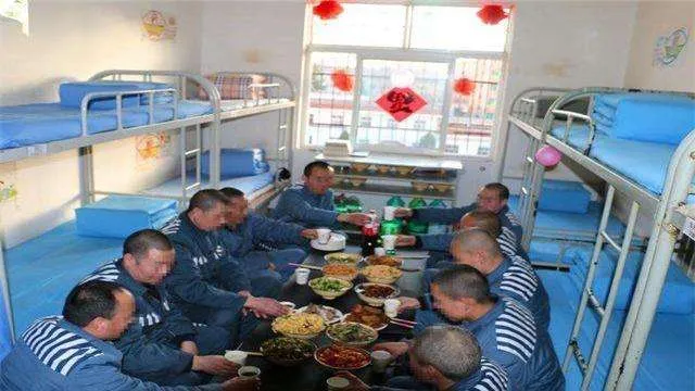 监狱里的伙食很差吗?答案很出人意外!