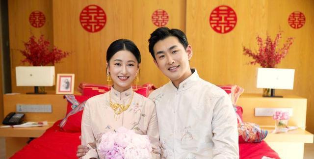 王彦霖艾佳妮结婚好多友人祝福网友都在询问杨洋有没有赶上婚礼