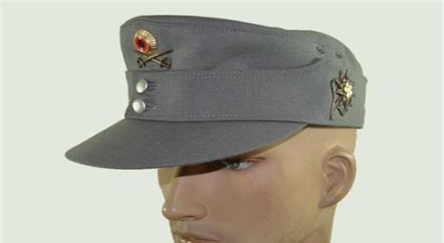 抗战时期八路军帽子上有两颗扣子有什么特殊含义么