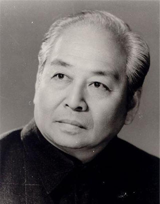 新凤霞吴祖光:老舍做媒,相识三个月便闪婚