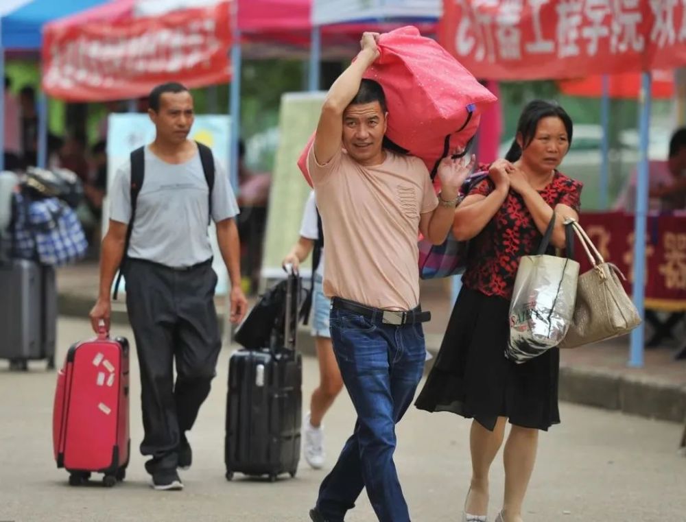 高考过后的残忍真相:为什么农村出来的大学生,大多混得比较差?