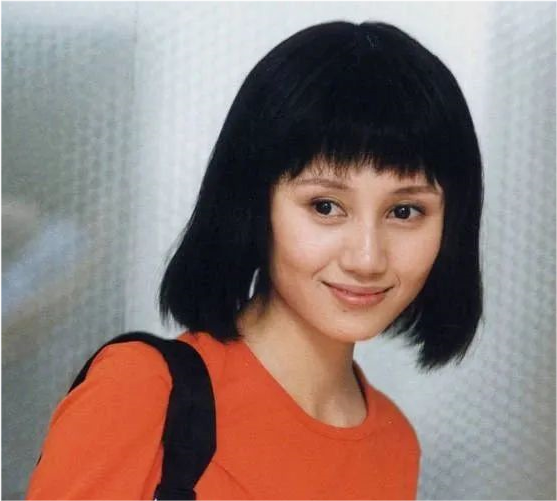 "北漂少女"袁泉,和最年轻影帝谈的两次恋爱,分手只为