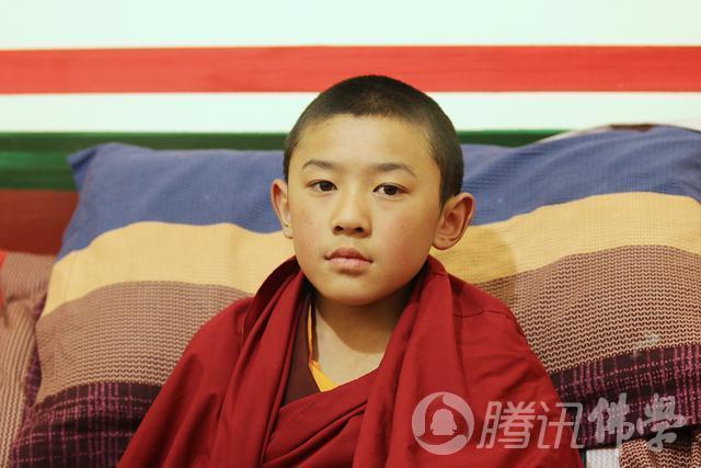 揭秘西藏少年活佛的修行生活