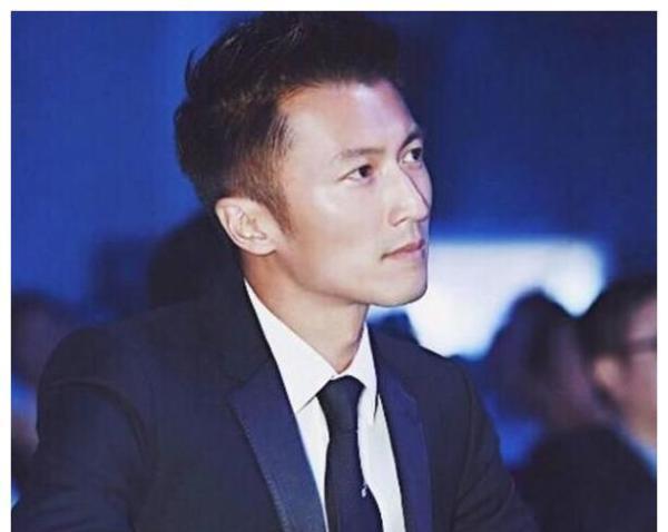 坐拥7家公司控制权,与马云何鸿燊交往密切,谢霆锋到底