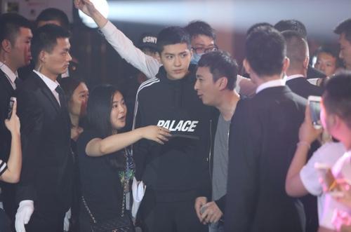 王思聪曾帮吴亦凡选美罗志祥传承其照妖镜物以类聚