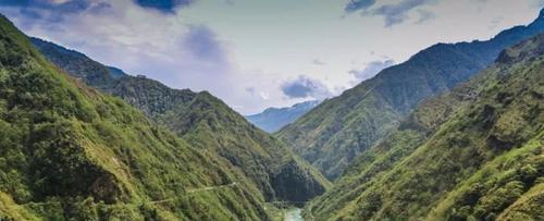 高黎贡山怒江探险 在中国的西南角,地形复杂,民族众多,自然环境独特