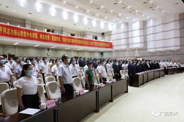 何翔,李健,黄伟,杨瑞龙,黎媚,李拔群,吴伟泰,张新练,覃杨妮,杨晋在