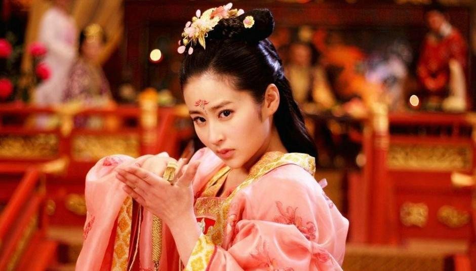上官婉儿:大唐第一女秘书,一生三次跳槽,为何死在李隆基的刀下