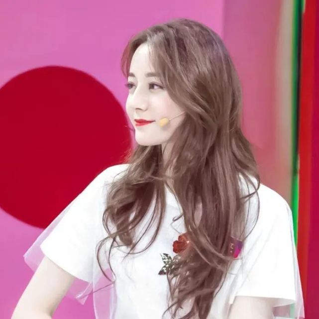 明星女头-迪丽热巴头像