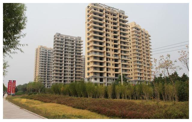 山东有一处"鬼城",小区入住率不足10%,当地人:谁买谁吃亏