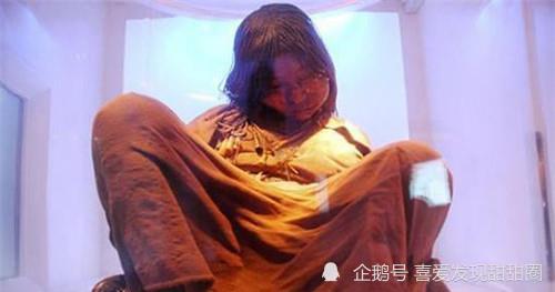 秘鲁发现500年前的冻龄少女,面容清晰盘腿而坐,容貌惊艳世人