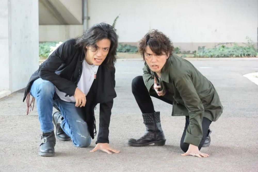 假面骑士时王中回归的演员写真三