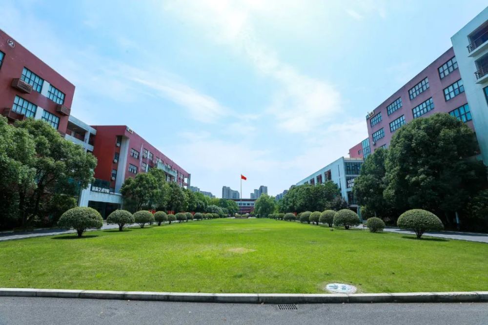 上海工艺美术职业学院2021年招生咨询方式汇总