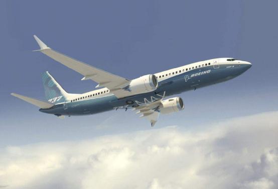 图为波音737客机