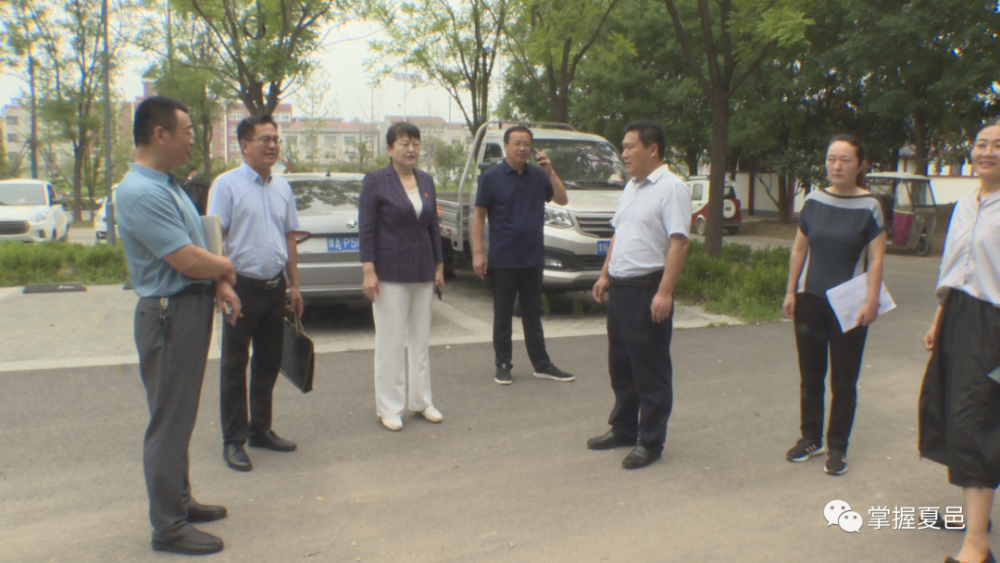 蒋海凌一行先后来到天龙湖广场,两河口湿地公园,栗城