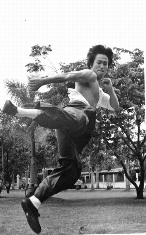 梁小龙评价李小龙:演技满分功夫一般,不配武学宗师!专家:认同