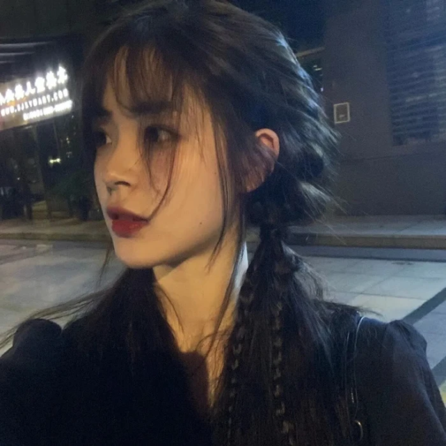 真人女头|只能喜欢我,你没得选,不然揍你|头像