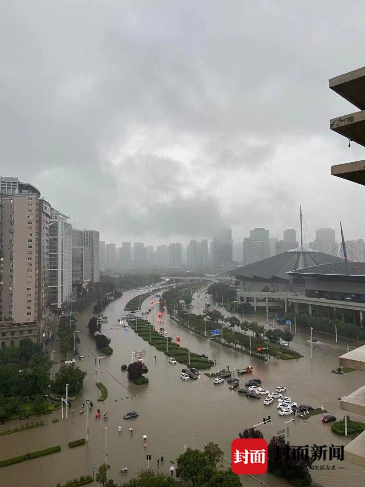 2021年7月20日8时至17时,郑州市出现大暴雨,局部特大暴雨.