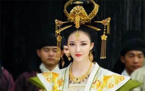 武则天真实容貌曝光:沉鱼落雁惊艳众人,身高1米67堪比