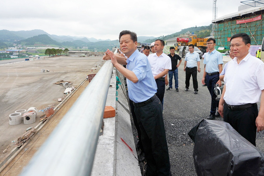 虢正贵调研张吉怀高铁(湘西段)站场和湘西机场建设进度