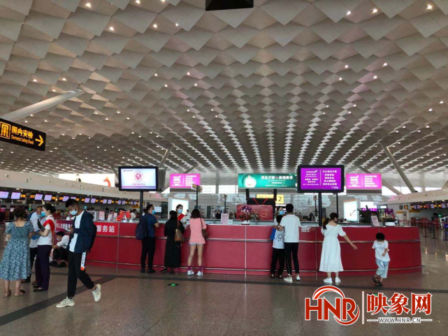 郑州机场全力以赴疏散滞留旅客 保障乘客吃住行