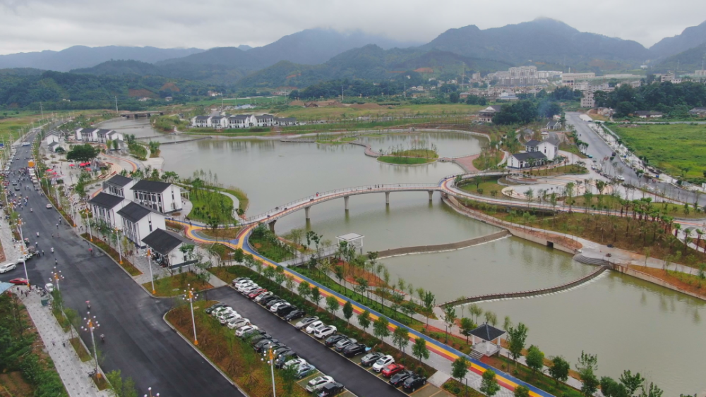 安远:重点民生项目建设 让百姓生活更幸福