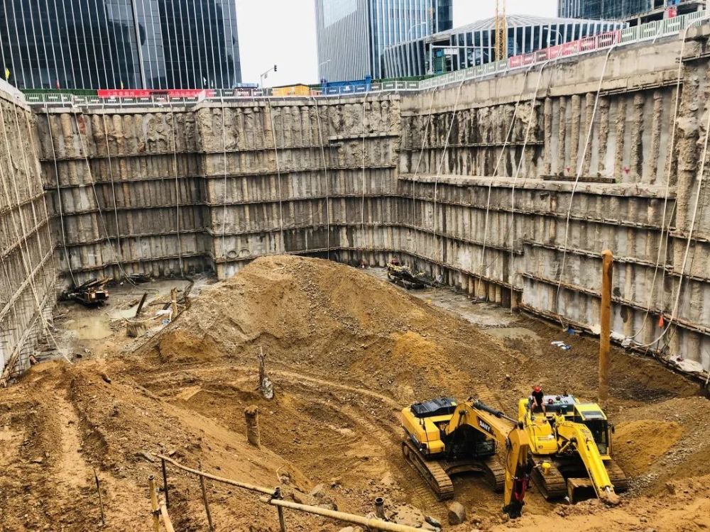 京能建设超深基坑止水帷幕,助力大厦"拔节生长!