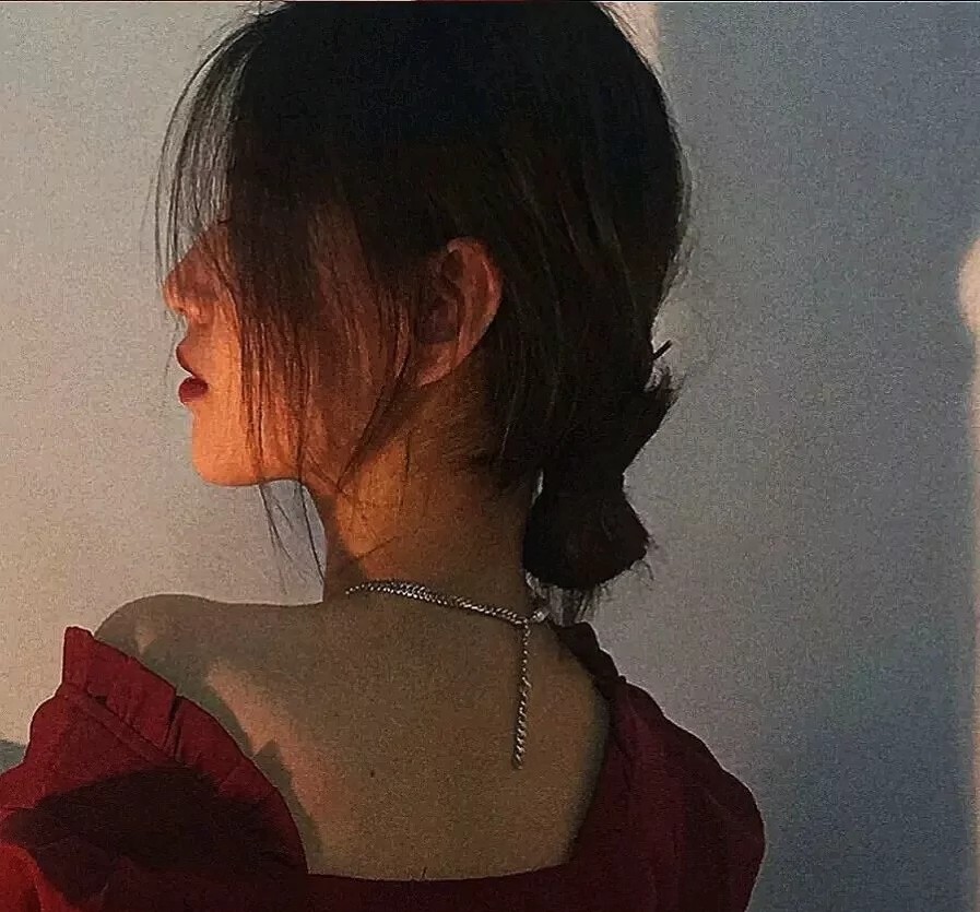ins温柔干净治愈的女生头像