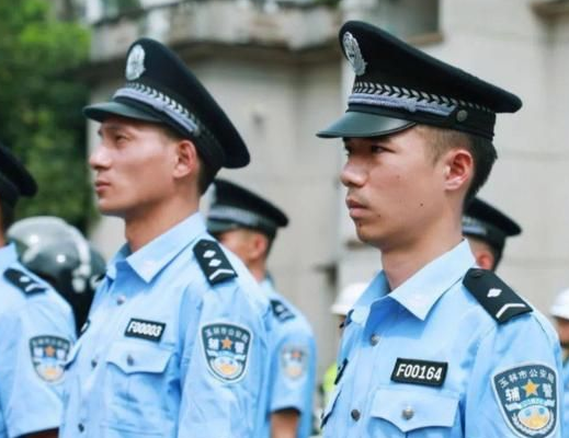 辅警与协警只有一字之差,福利待遇却相差很大,学生们选择需谨慎
