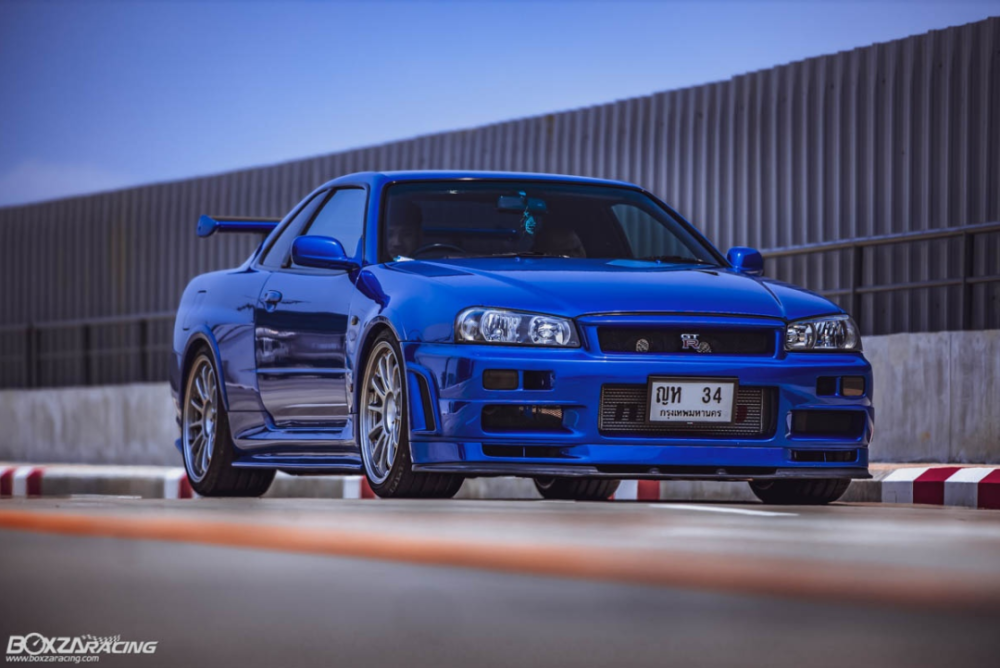 这,可能是泰国首个采用赛道变速箱装备的gtr r34 gt-r v-spec ii