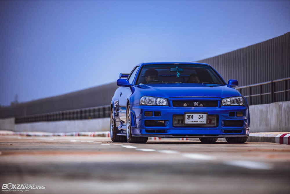 这,可能是泰国首个采用赛道变速箱装备的gtr r34 gt-r v-spec ii